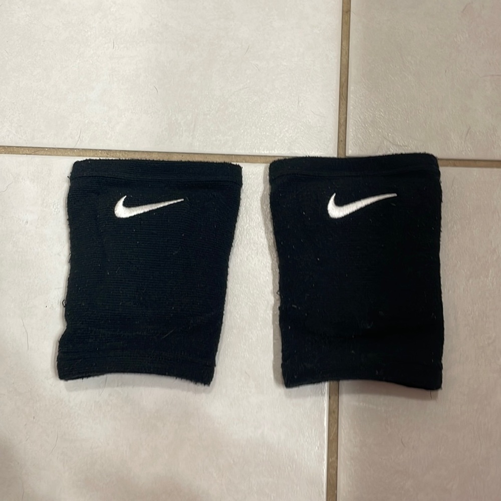 Nike Black knee pads